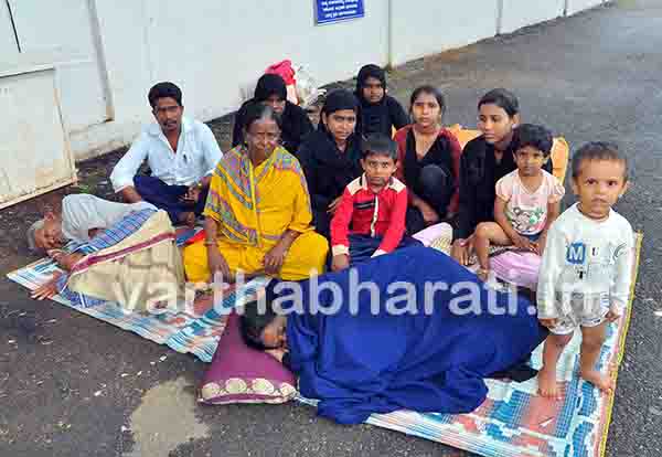 ಗಣಿಗಾರಿಕೆಗೆ ಅವಕಾಶಕ್ಕಾಗಿ ಒತ್ತಾಯ: 8ನೆ ದಿನಕ್ಕೆ ಮುಂದುವರೆದ ಧರಣಿ